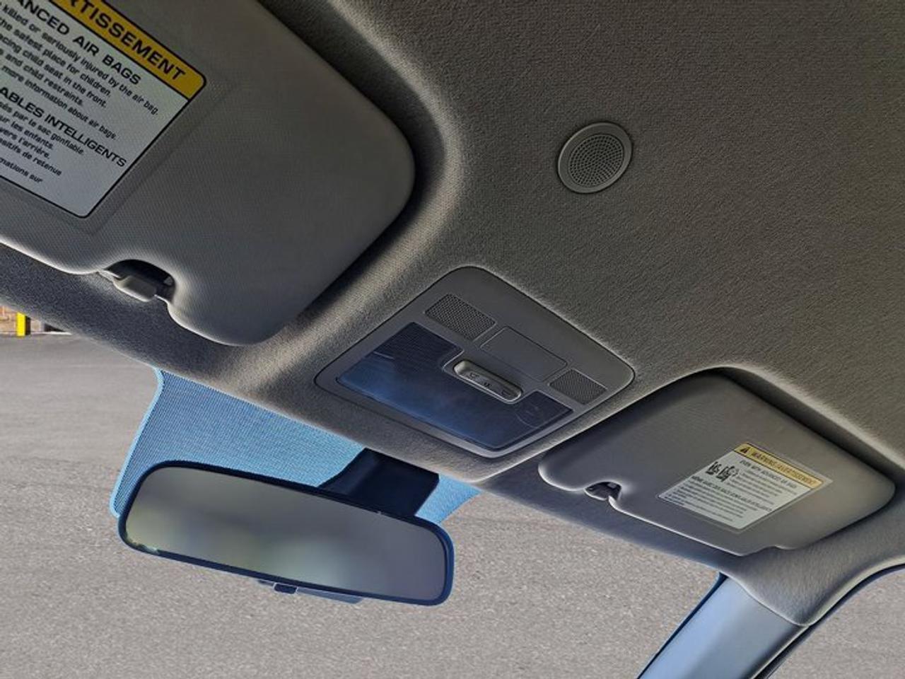 2023 Hyundai Venue Preferred Two-Tone | Heated Wheel + Seats | CarPlay + Android | Rear Camera | and More ! Photo