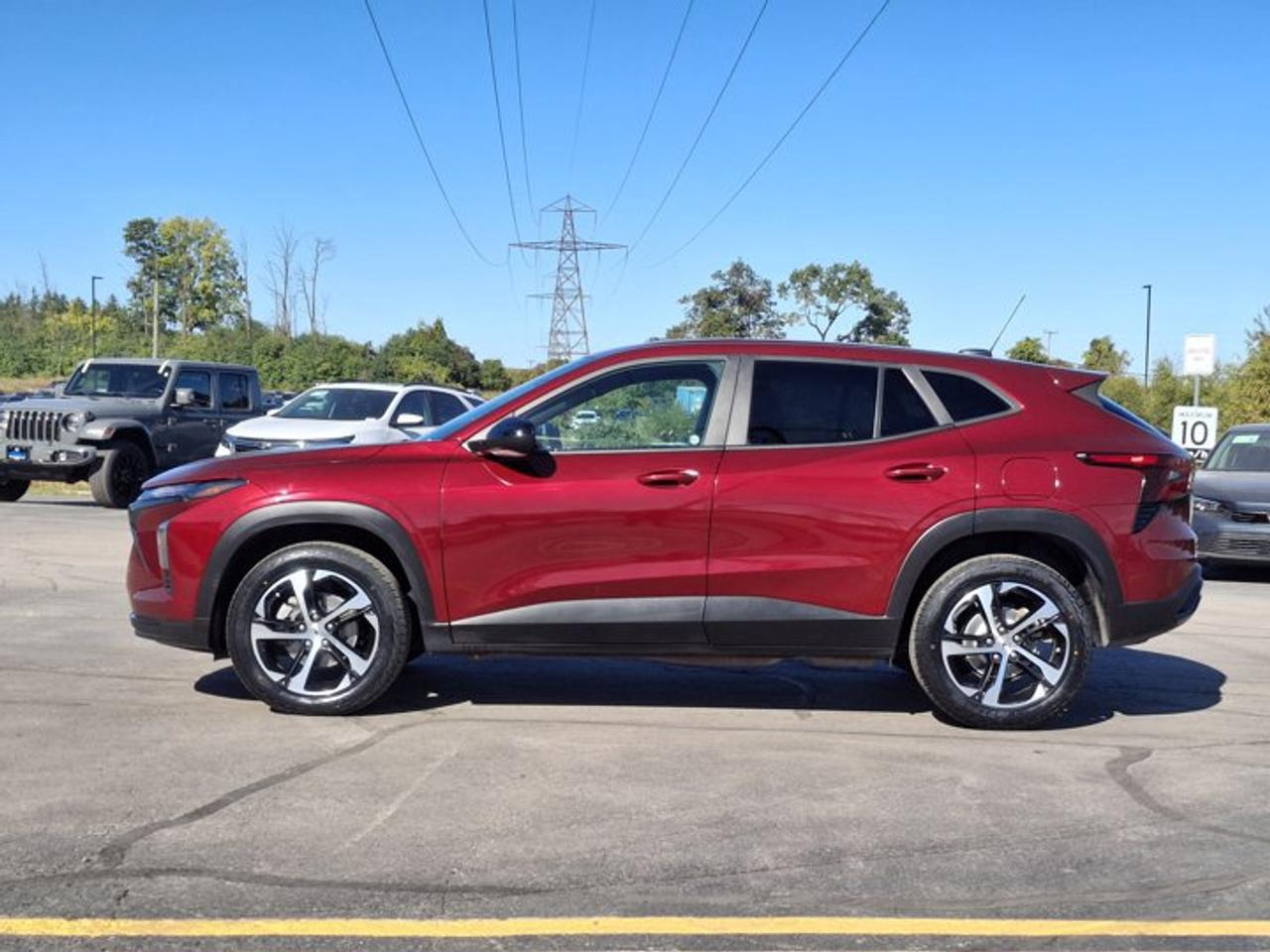 2024 Chevrolet Trax 1RS | Sunroof | Heated Seats + Steering | CarPlay | Remote Start | Blind Spot | Rear Cam | and More! Photo