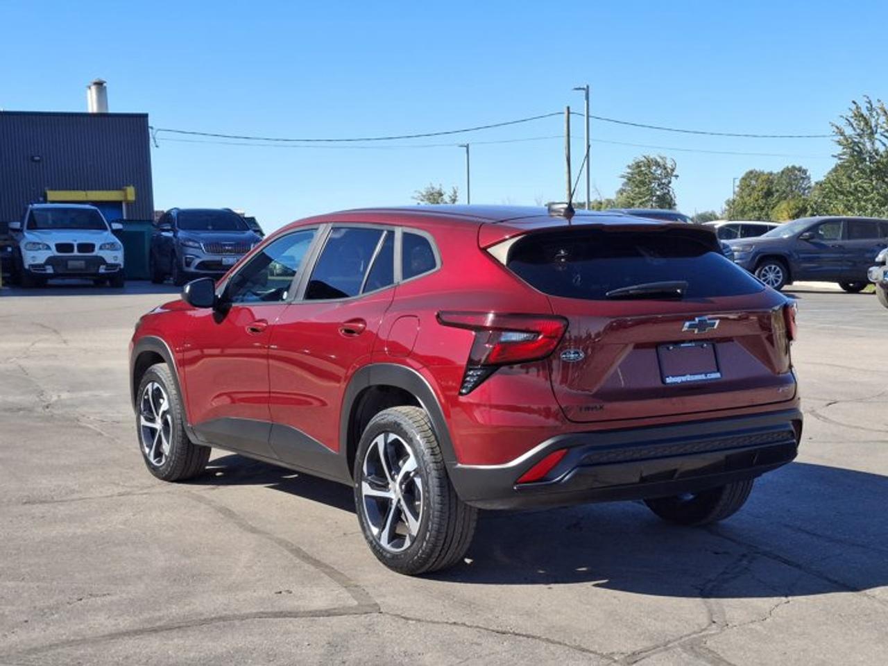 2024 Chevrolet Trax 1RS | Sunroof | Heated Seats + Steering | CarPlay | Remote Start | Blind Spot | Rear Cam | and More! Photo