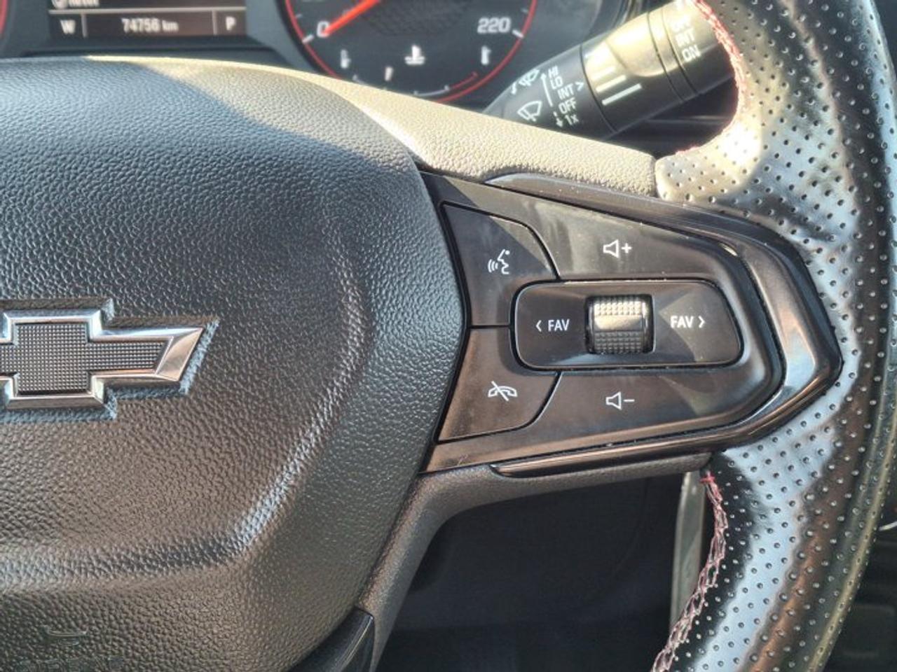 2024 Chevrolet Trax 1RS | Sunroof | Heated Seats + Steering | CarPlay | Remote Start | Blind Spot | Rear Cam | and More! Photo
