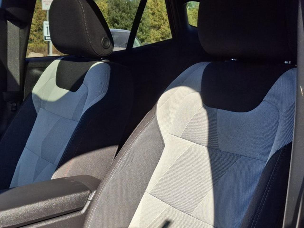 2024 Chevrolet Trax 1RS | Sunroof | Heated Seats + Steering | CarPlay | Remote Start | Blind Spot | Rear Cam | and More! Photo