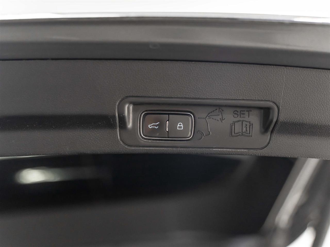 2021 Ford Explorer Limited|6 Passenger|Bang & Olufsen Sound|Two Sets of Tires Photo