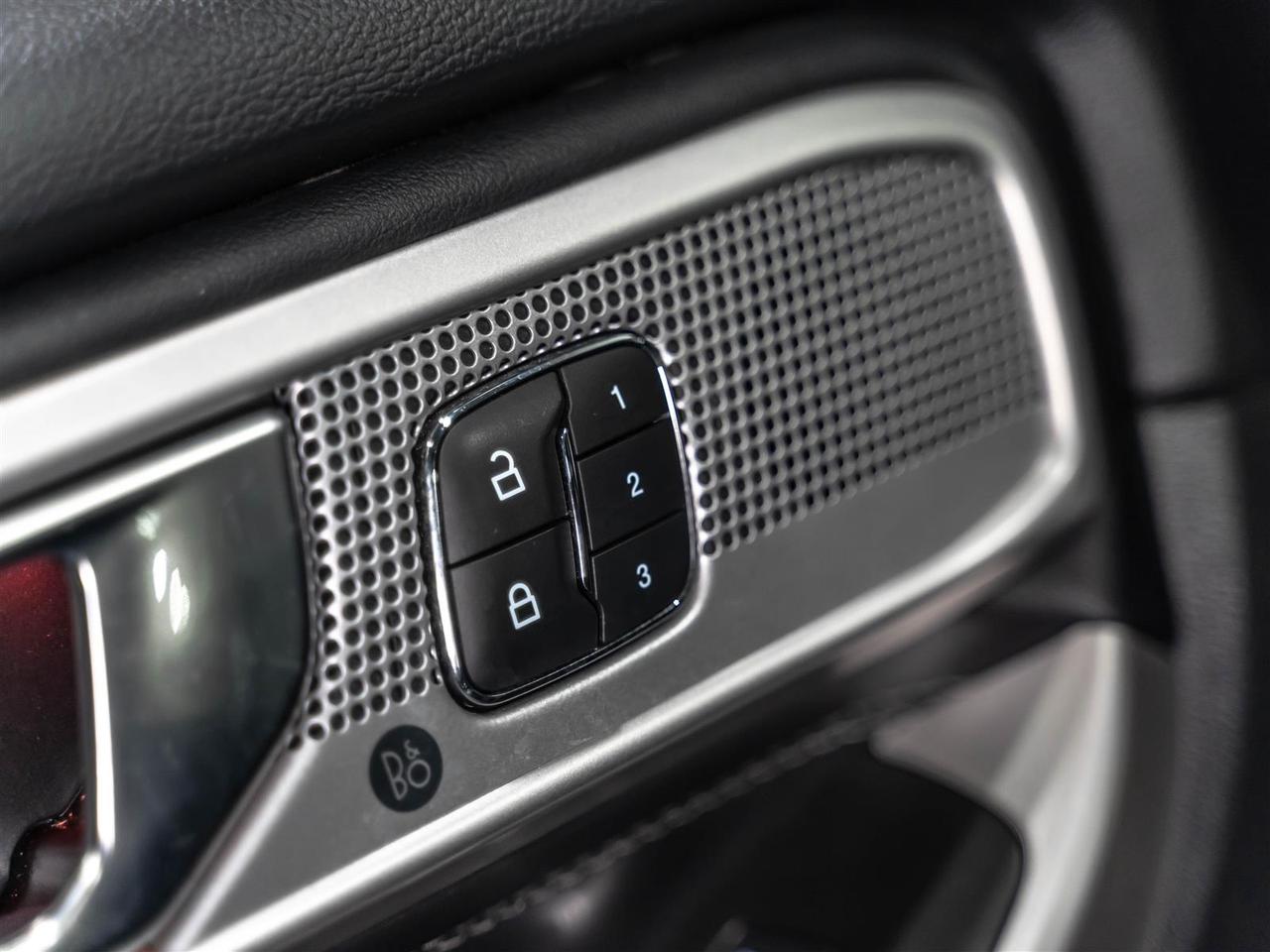 2021 Ford Explorer Limited|6 Passenger|Bang & Olufsen Sound|Two Sets of Tires Photo