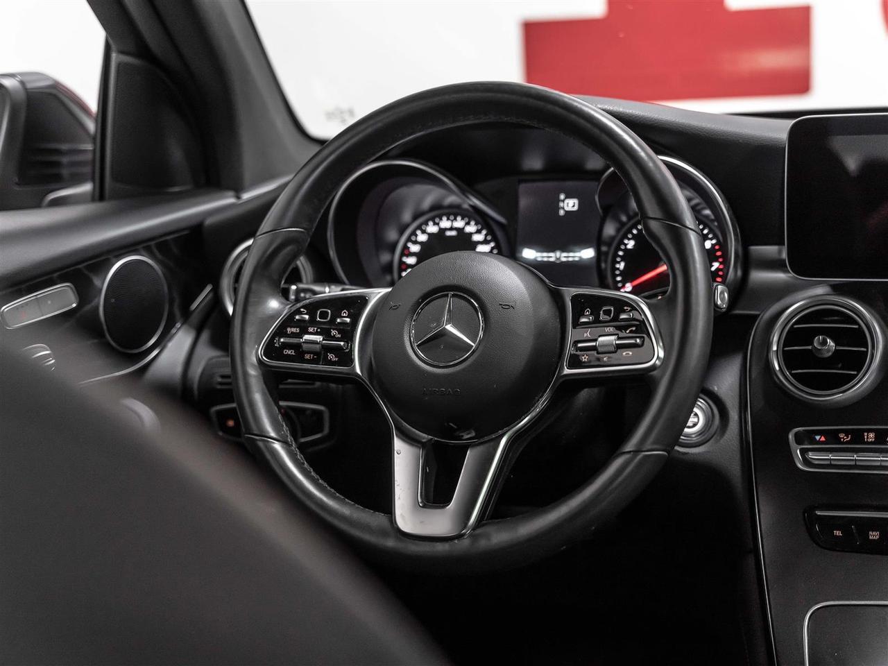 2020 Mercedes-Benz GLC GLC 300|AMG Night Package|Premium Package|360 Camera Photo