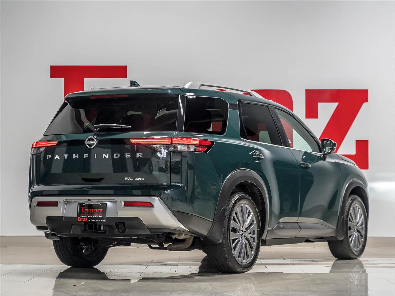 2024 Nissan Pathfinder SL 4WD|8-Passenger|Heads-Up|BOSE|Adaptive Cruise|360 Camera Photo