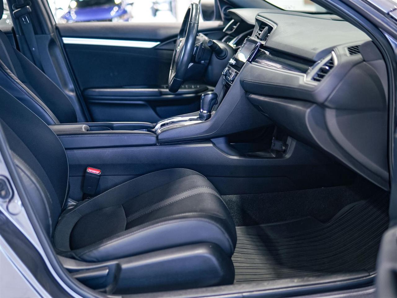 2020 Honda Civic SPORT | SUNROOF | LANE WATCH | NO ACCIDENTS Photo