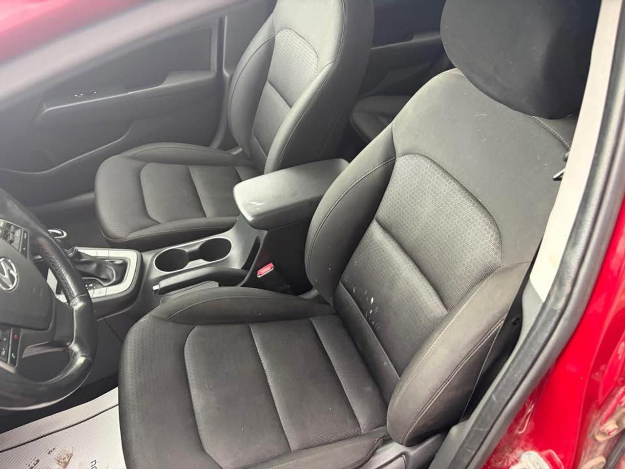 2017 Hyundai Elantra Limited - Photo #6