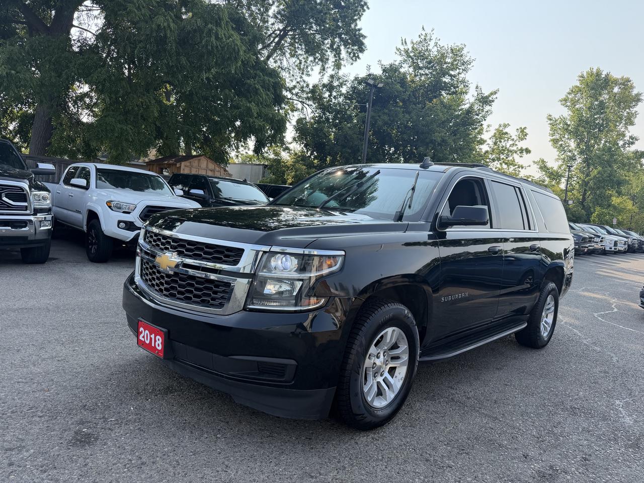 2018 Chevrolet Suburban LS Photo2