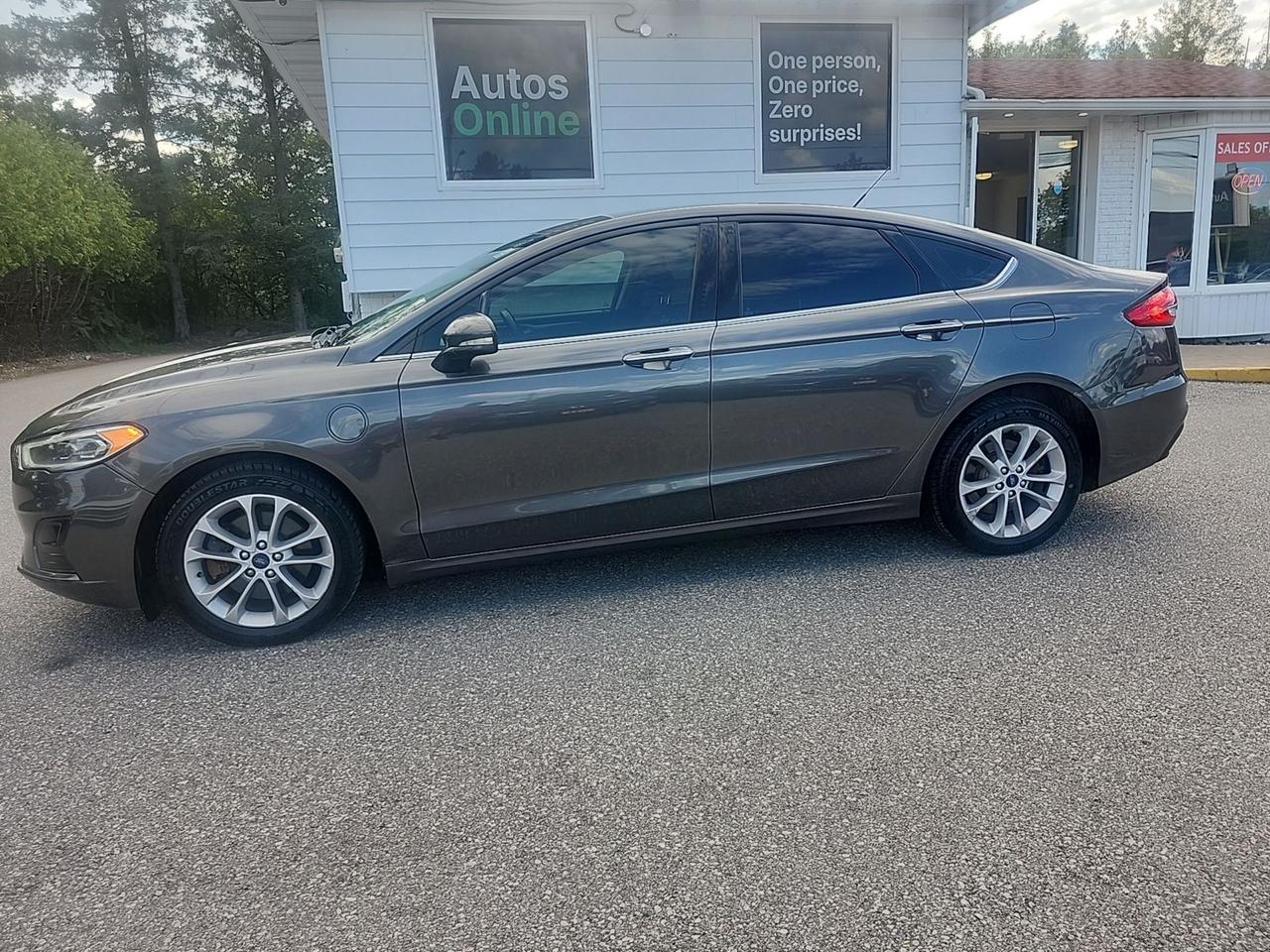 2020 Ford Fusion Energi SEL-Hybrid - drive  assist -heated seats-4 brand new tires -Apple CarPlay-Distance auto start Photo1