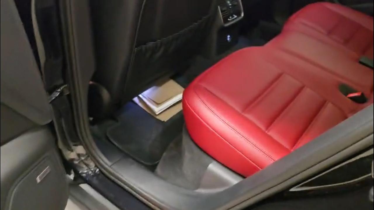 1786721685764