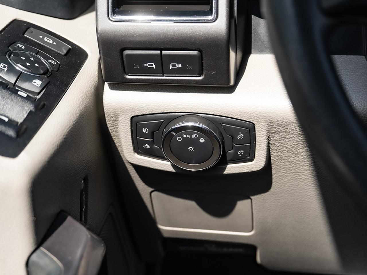 2022 Ford SUPER DUTY F-250 SRW XLT Photo32
