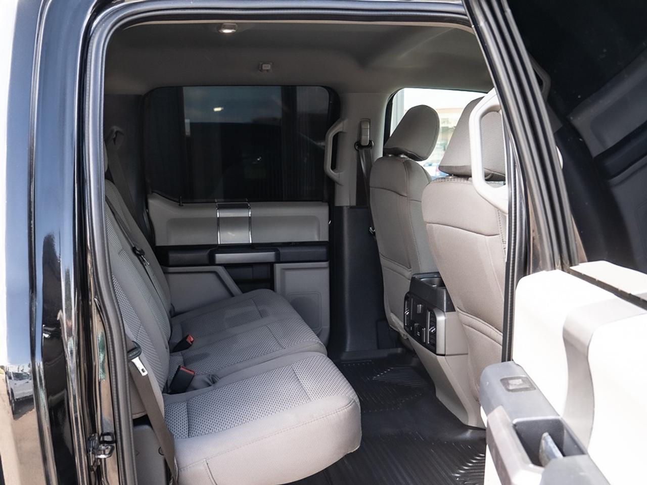 2022 Ford SUPER DUTY F-250 SRW XLT Photo39