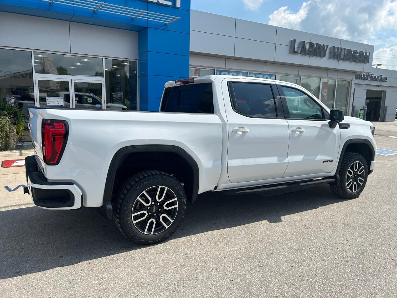 2026 GMC Sierra 1500 Crew Cab Short Box 4-Wheel Drive AT4 Photo