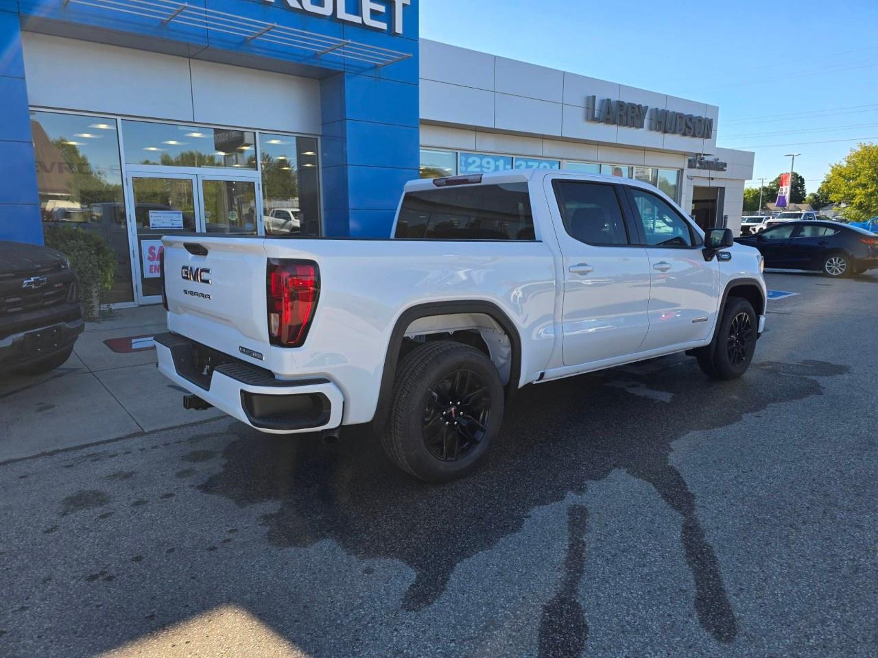 2026 GMC Sierra 1500 Crew Cab Short Box 2-Wheel Drive Elevation Photo