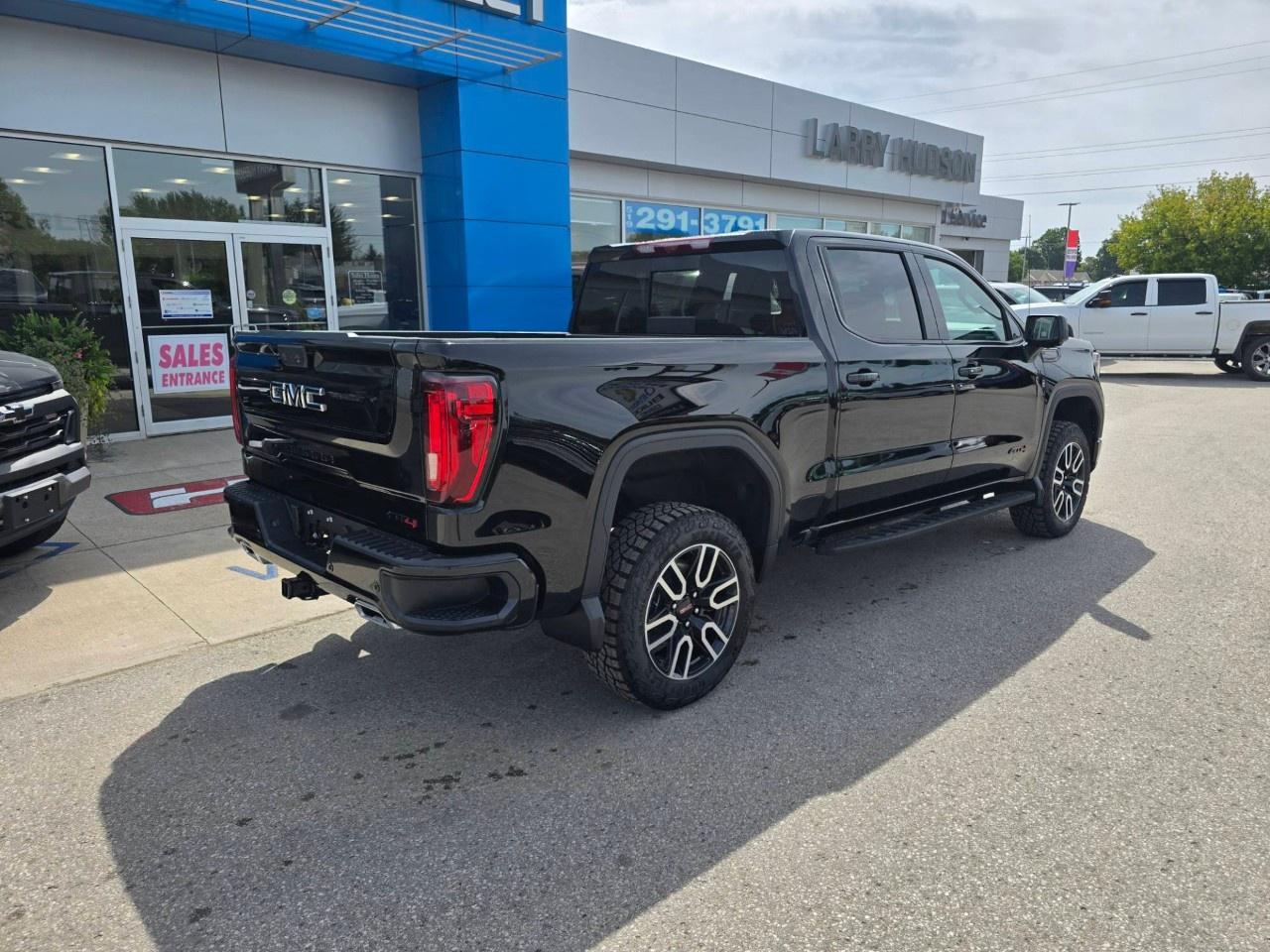 2026 GMC Sierra 1500 Crew Cab Short Box 4-Wheel Drive AT4 Photo