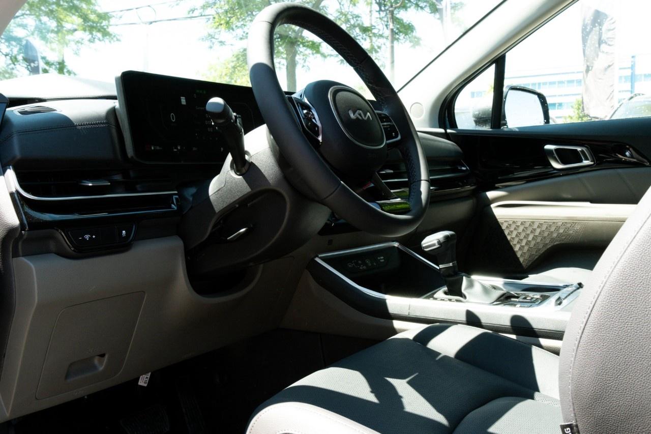 2027 Kia Carnival SX  FWD Photo