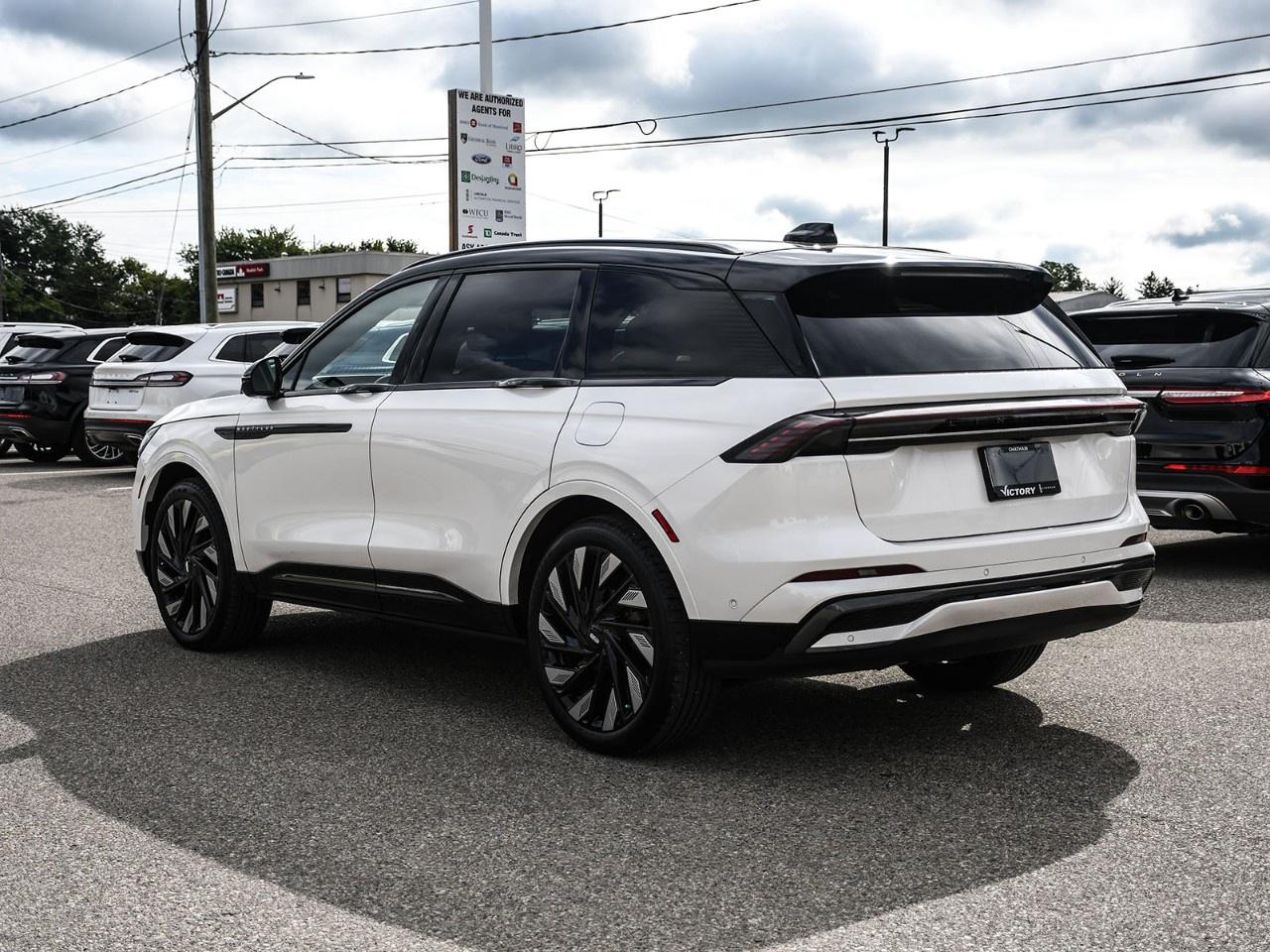2024 Lincoln Nautilus Reserve AWD Photo