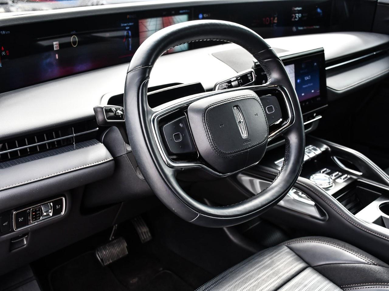 2024 Lincoln Nautilus Reserve AWD Photo