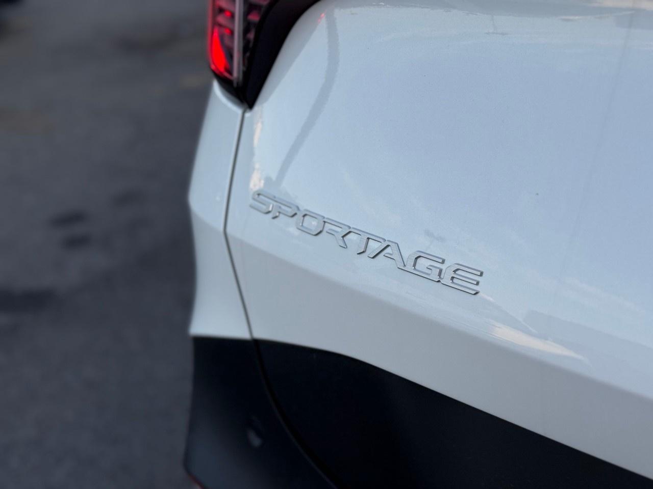 2027 Kia Sportage Hybrid EX AWD Photo