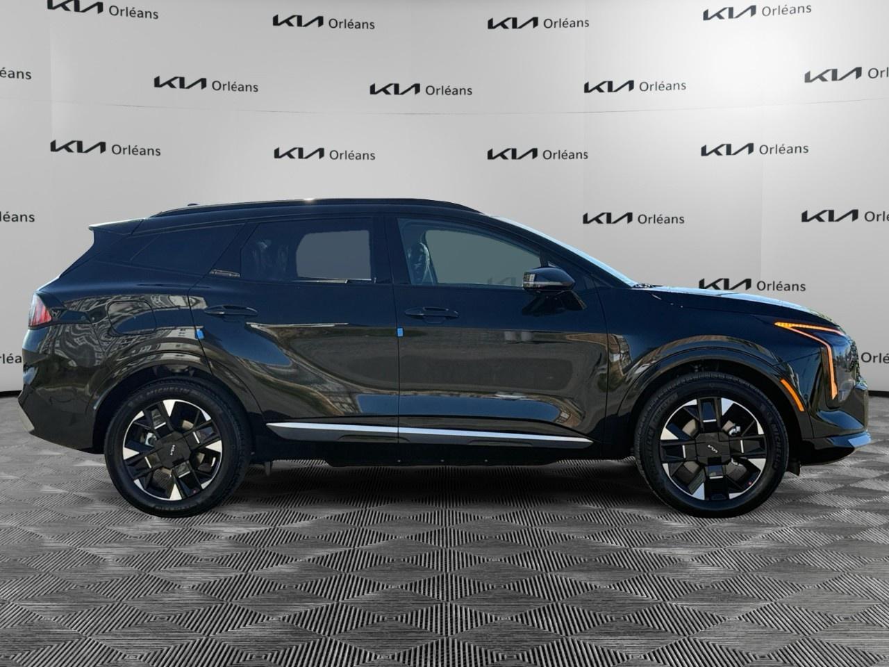 2027 Kia Sportage Plug-In Hybrid SX AWD w/Red Interior Photo