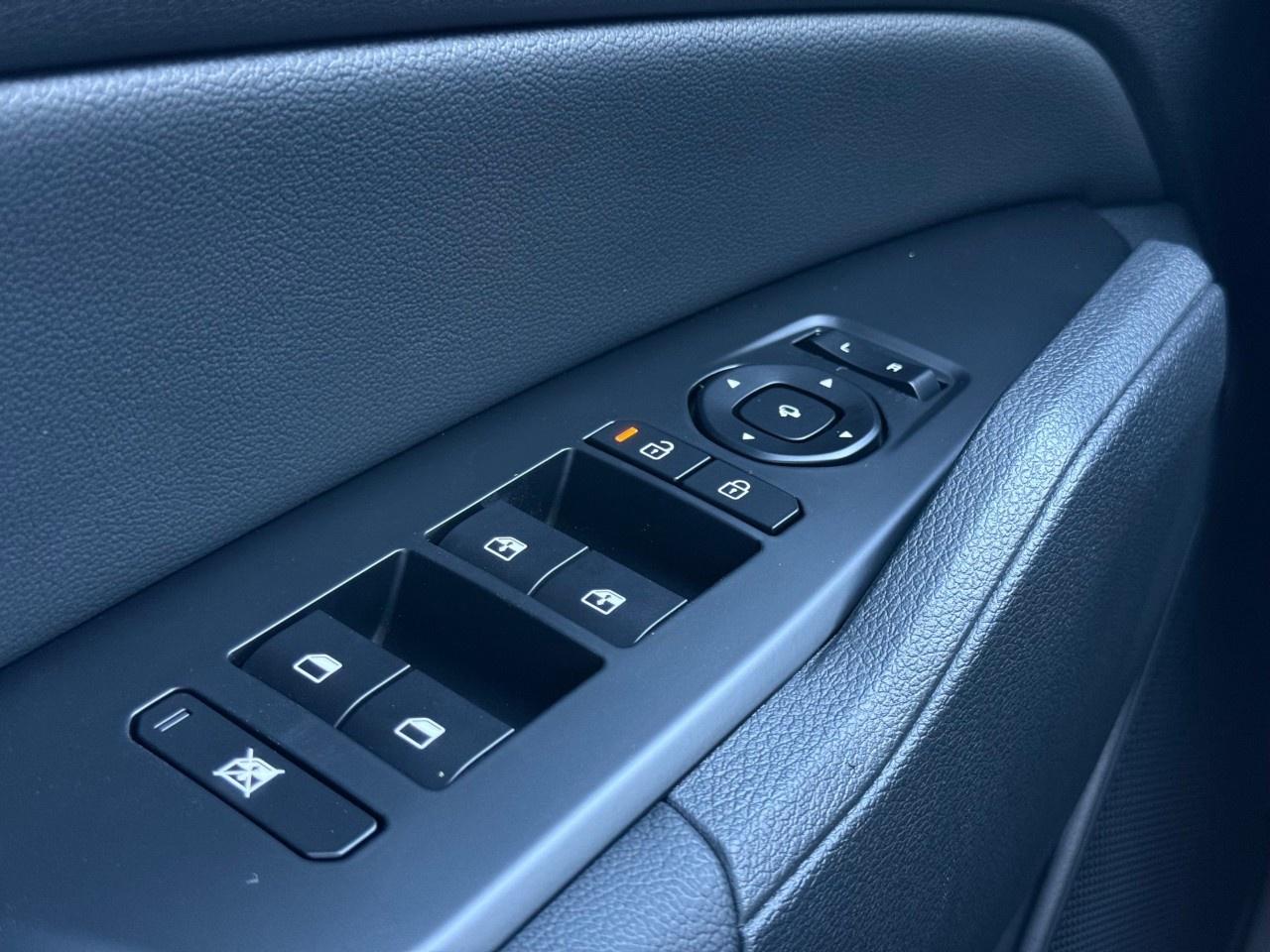 2027 Kia Sportage Plug-In Hybrid SX AWD w/Red Interior Photo