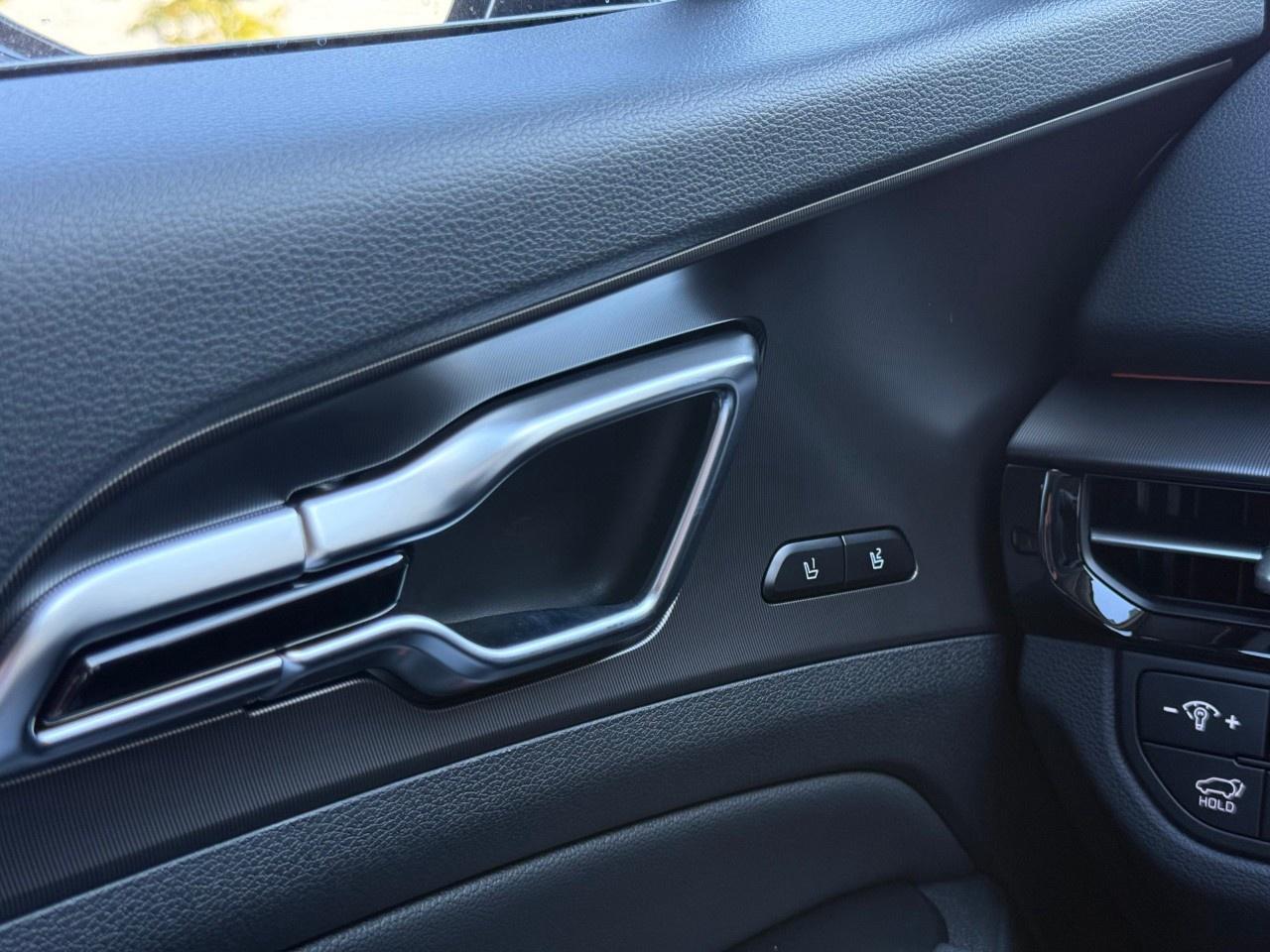 2027 Kia Sportage Plug-In Hybrid SX AWD w/Black Interior Photo