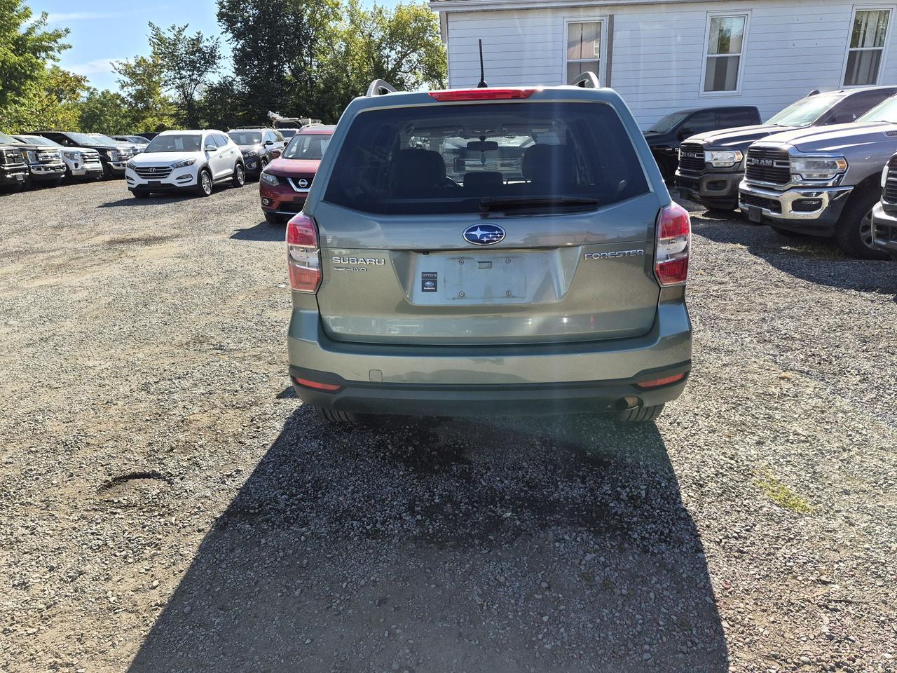 2014 Subaru Forester i Photo3