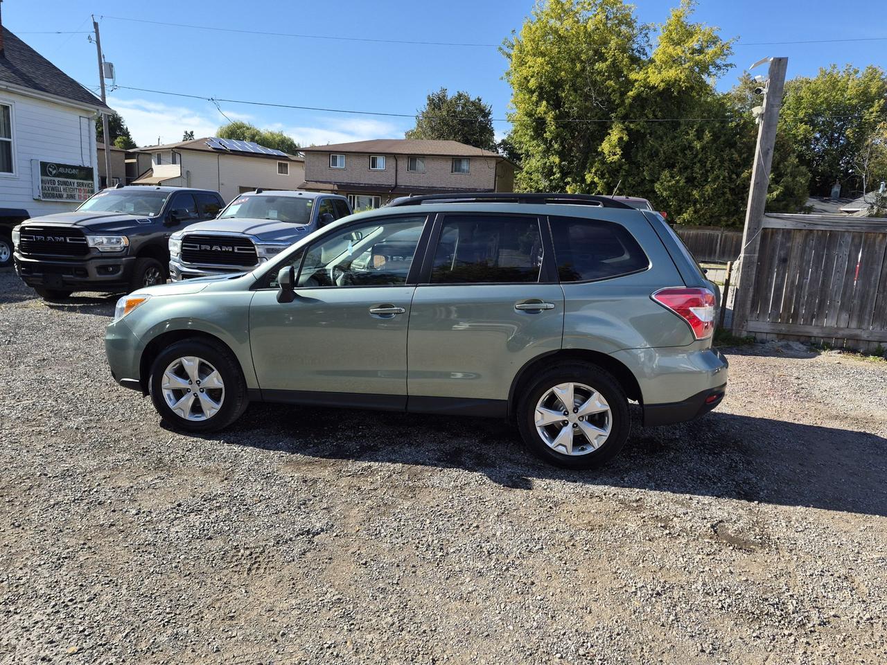 2014 Subaru Forester i Photo2