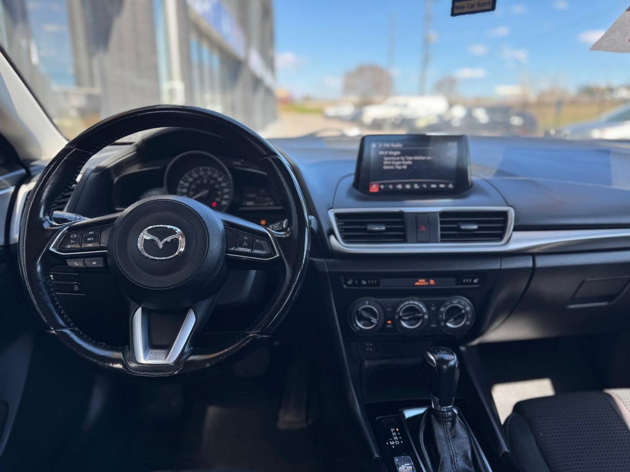 2017 Mazda MAZDA3 GS Photo