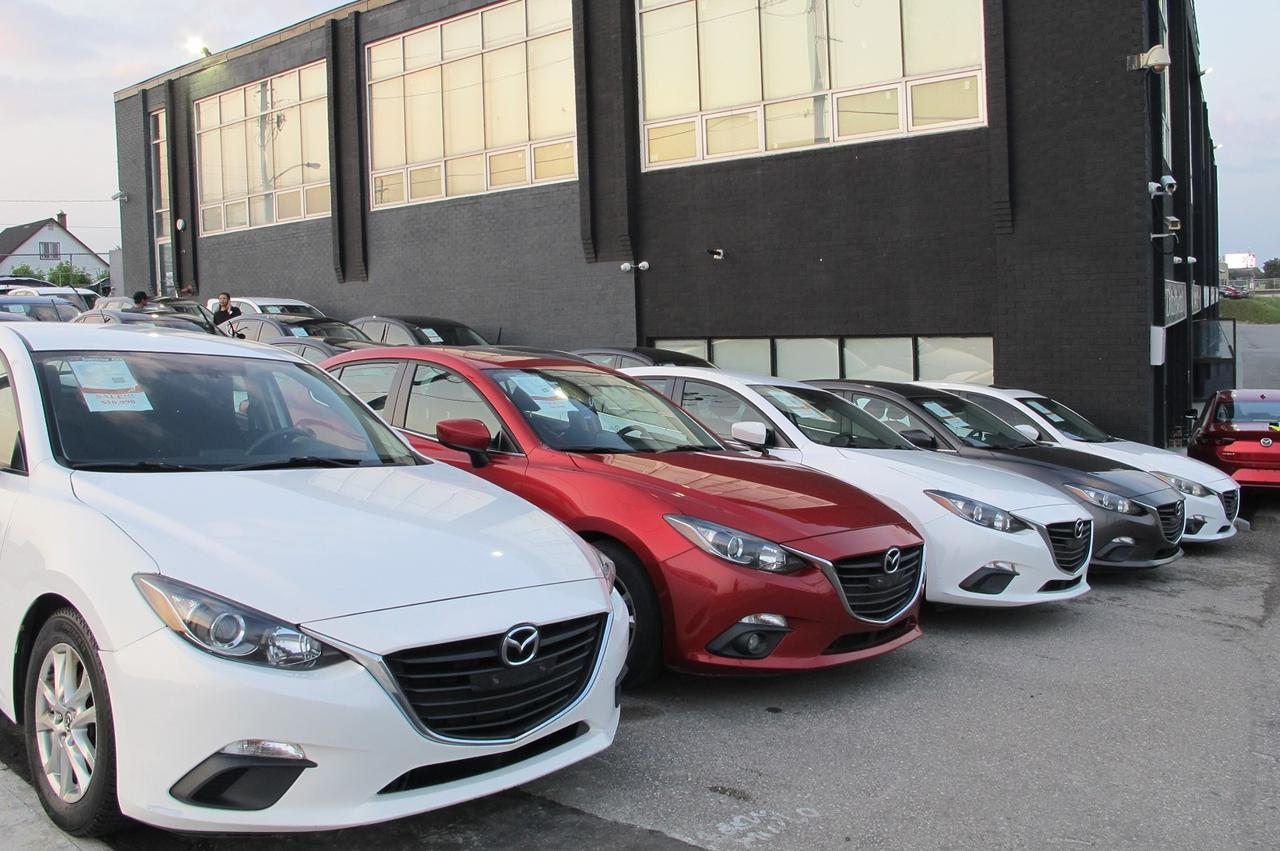 2017 Mazda MAZDA3 GS Photo