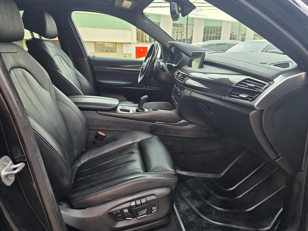 2016 BMW X6 XDRIVE35I M PACKAGE Photo