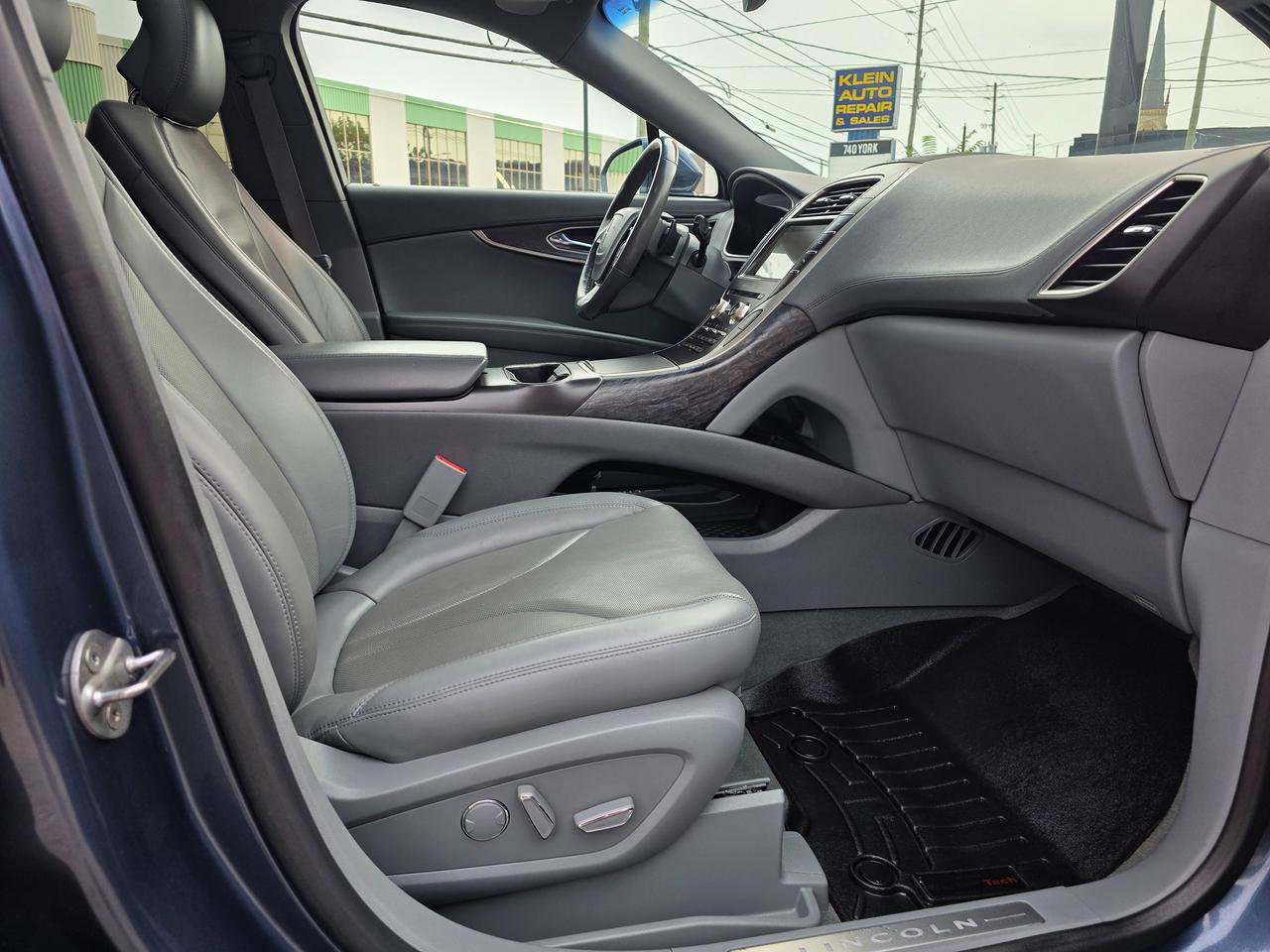 2019 Lincoln Nautilus Reserve AWD Photo