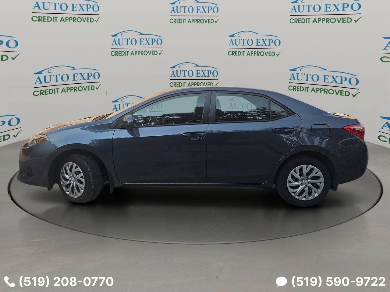 2017 Toyota Corolla LE Photo3