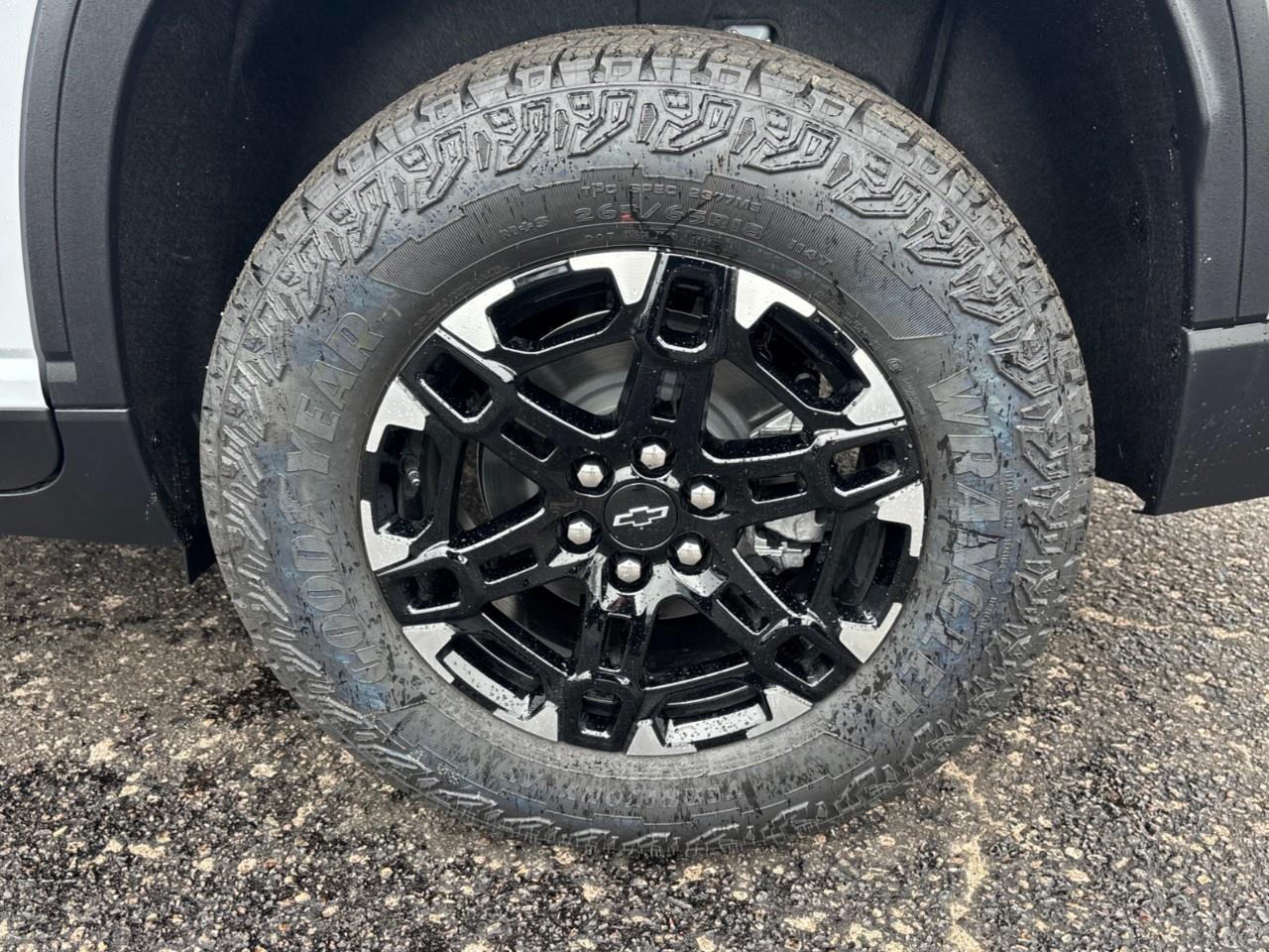 2027 Chevrolet Traverse Z71 New Rugged 7 Passenger AWD SUV with Advanced Twin-Clutch AWD System, Panoramic Sunroof, Heated Front Seats, Heated Steering Wheel, Adaptive Cruise Control, Hands Free Power Liftgate, 11 Drivers Inform Photo