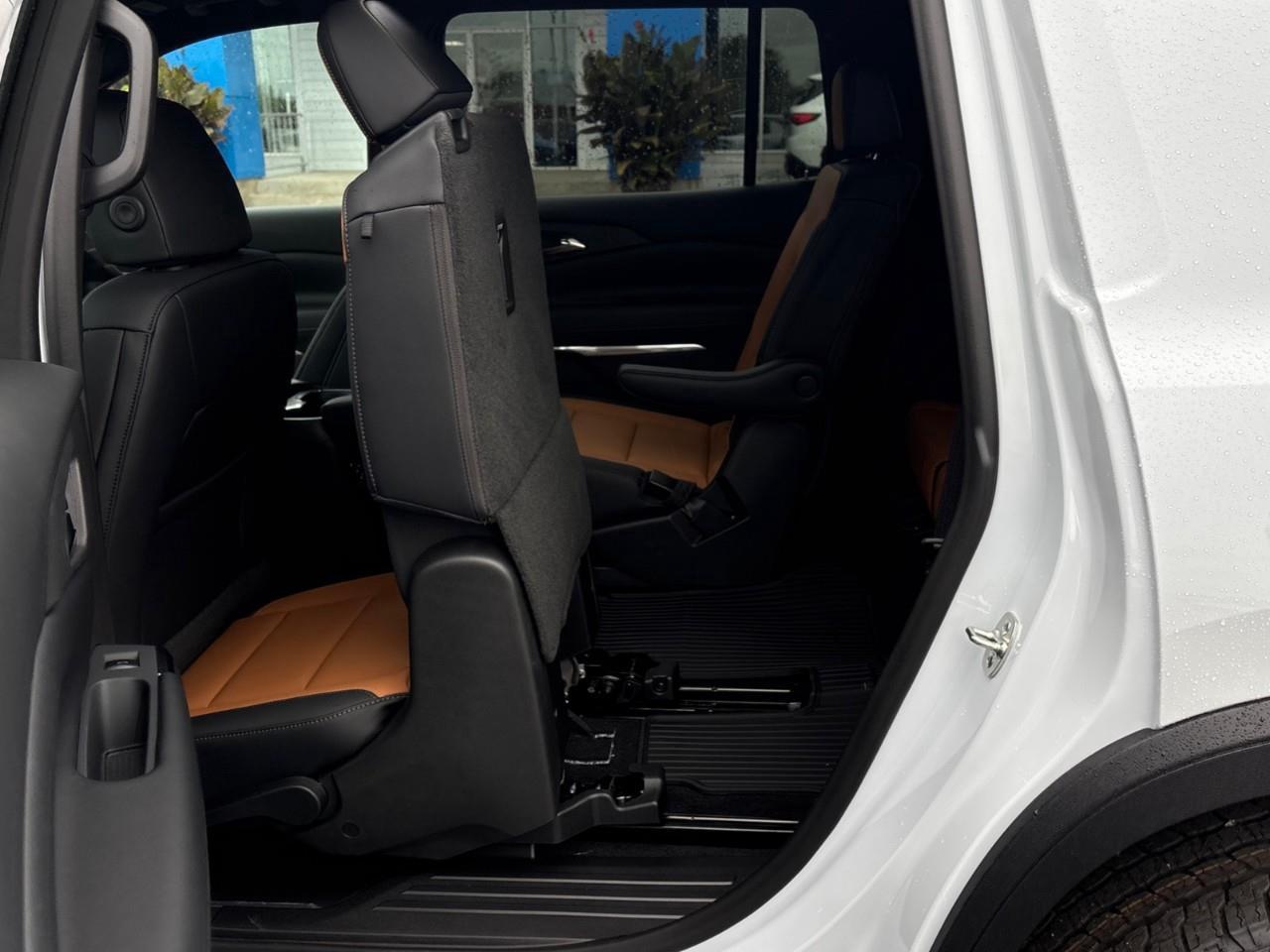2027 Chevrolet Traverse Z71 New Rugged 7 Passenger AWD SUV with Advanced Twin-Clutch AWD System, Panoramic Sunroof, Heated Front Seats, Heated Steering Wheel, Adaptive Cruise Control, Hands Free Power Liftgate, 11 Drivers Inform Photo