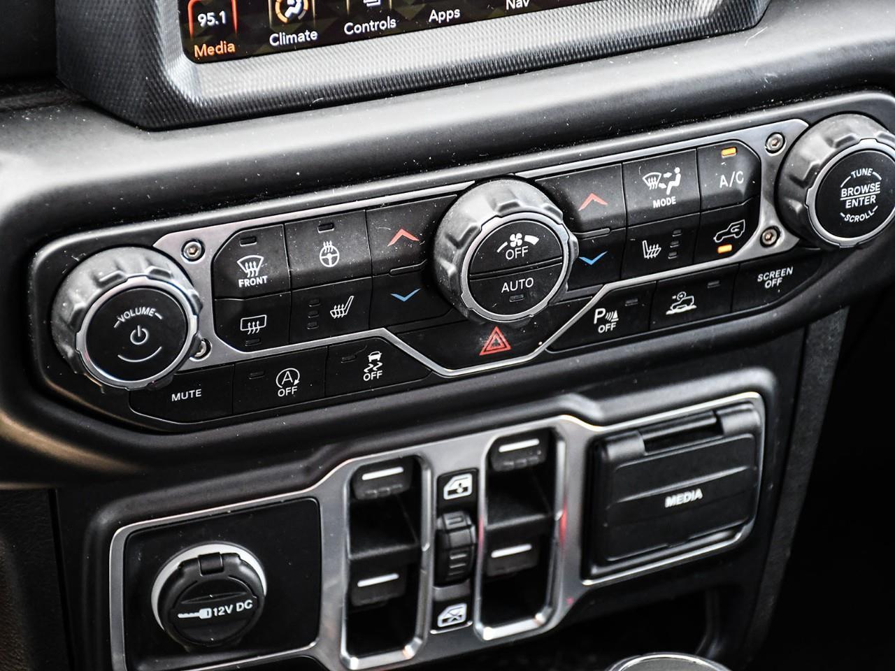 2020 Jeep Gladiator Overland Photo