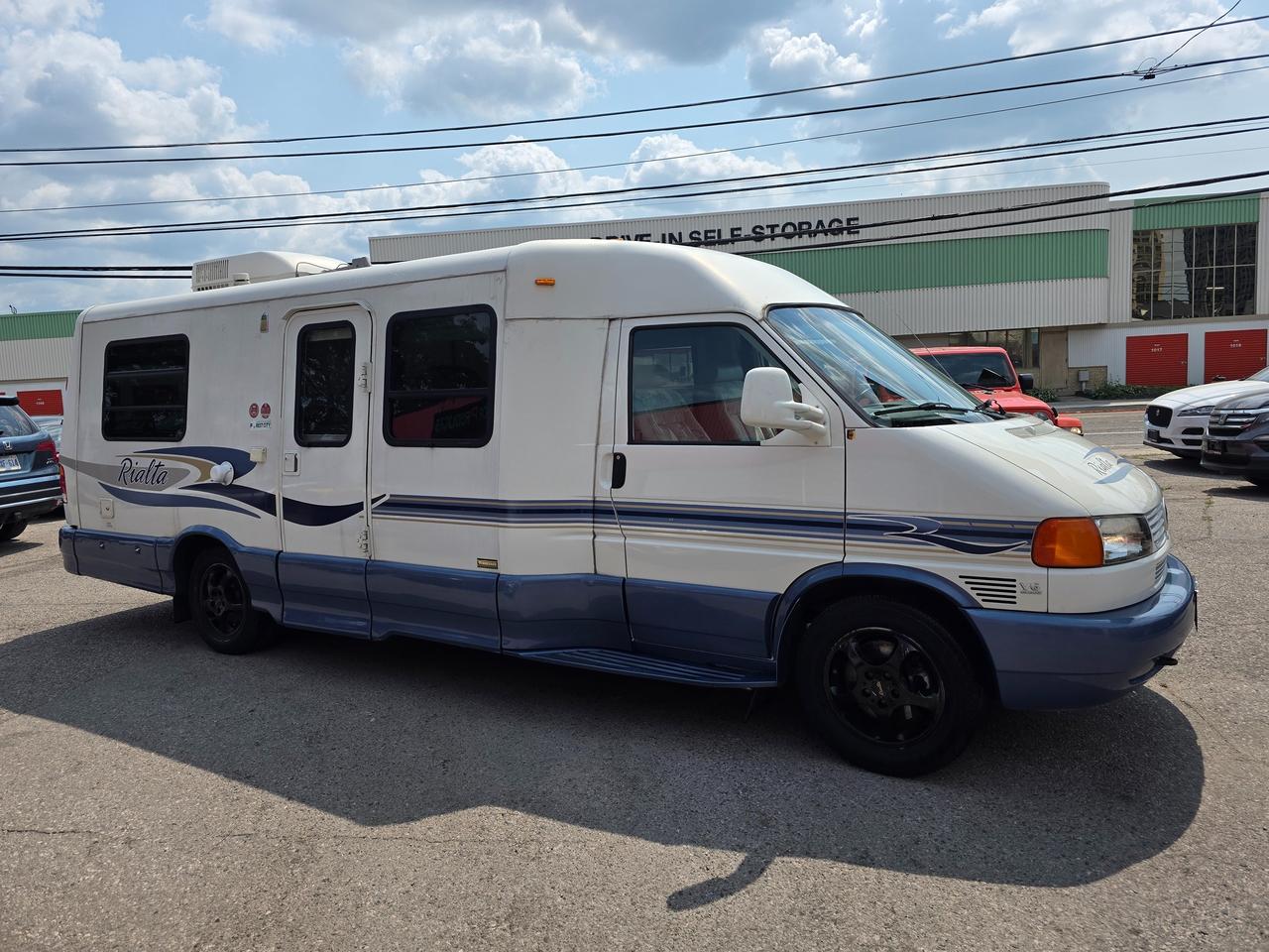 2003 Volkswagen Eurovan Rialta 22FT QD Winnebago Photo