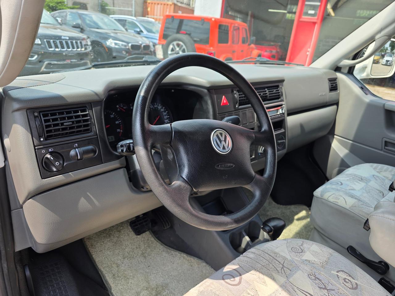 2003 Volkswagen Eurovan Rialta 22FT QD Winnebago Photo