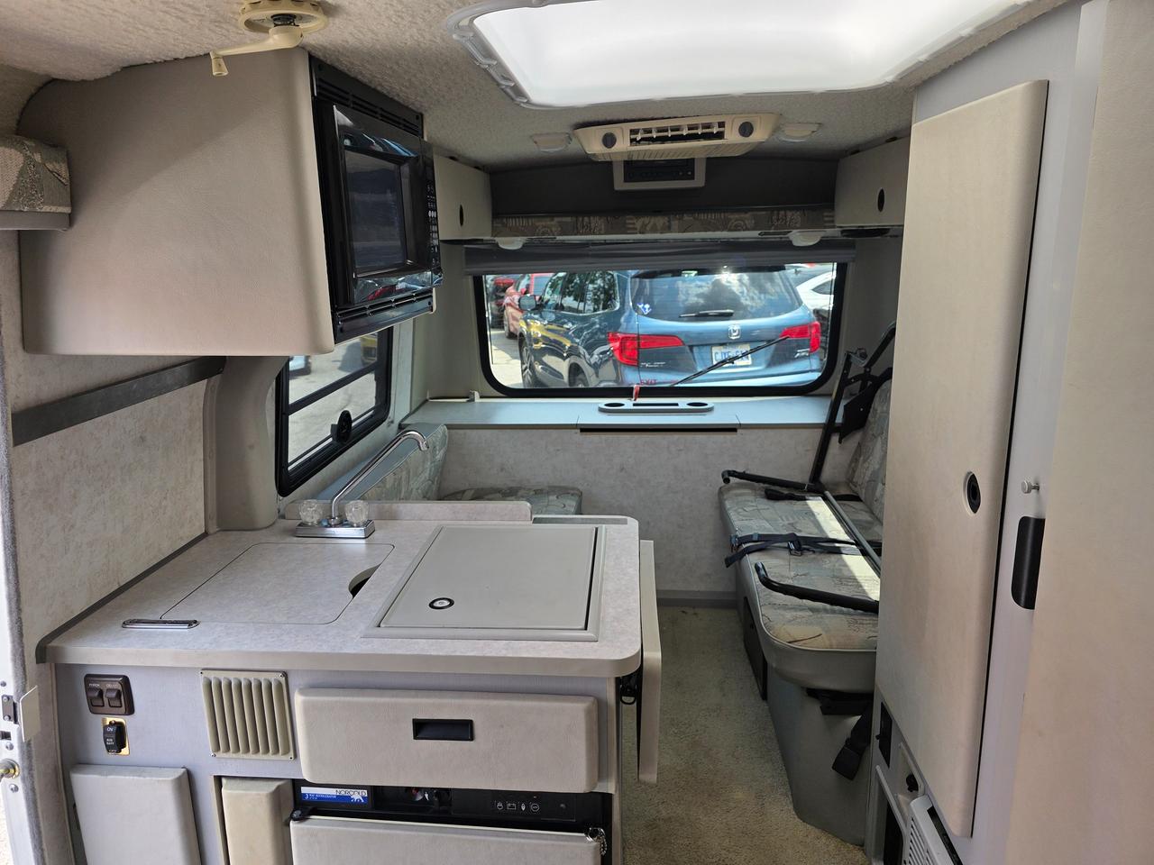 2003 Volkswagen Eurovan Rialta 22FT QD Winnebago Photo