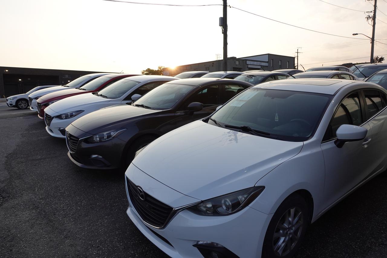 2015 Mazda MAZDA3 4DR HB SPORT AUTO GS Photo