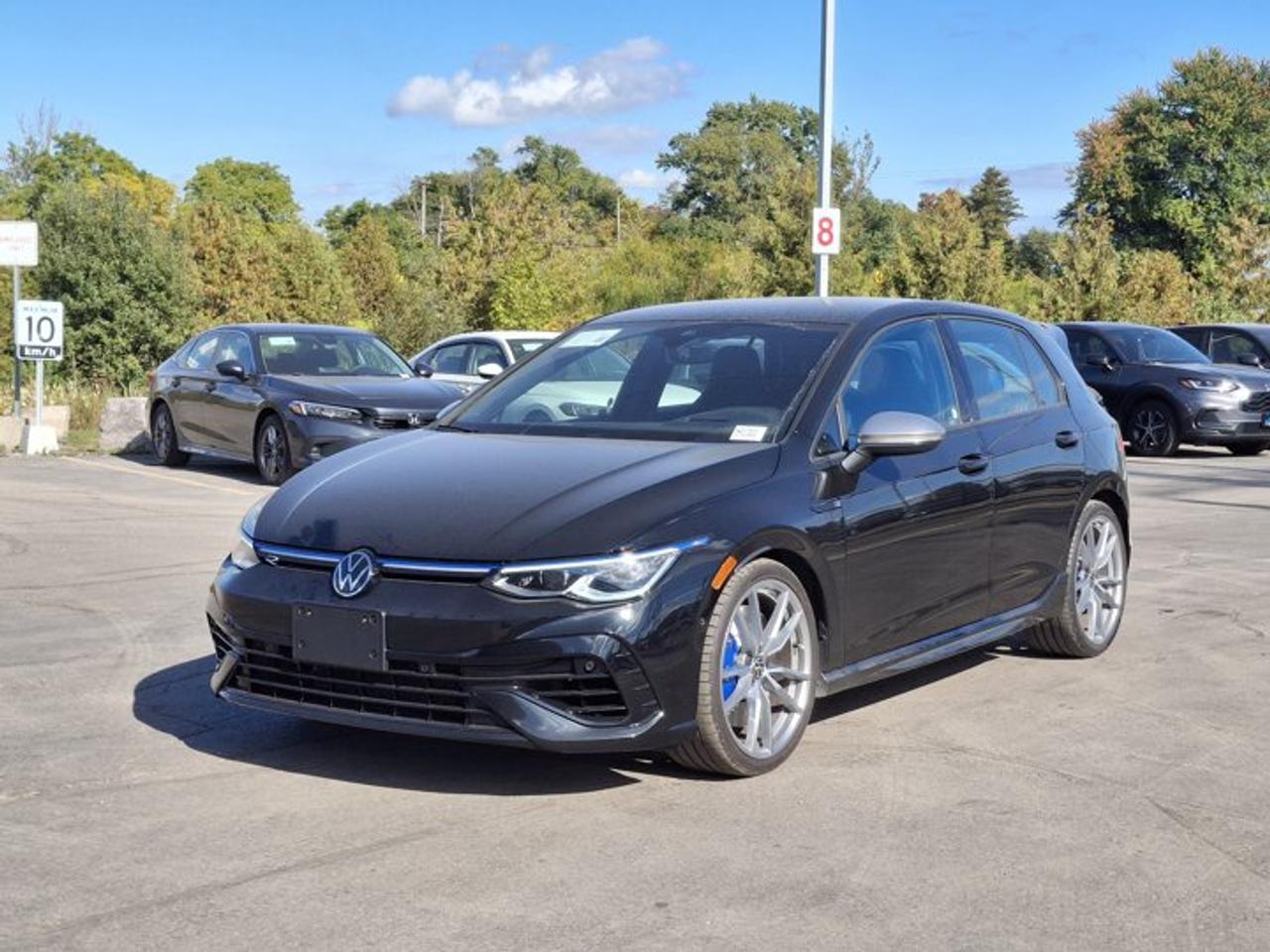 2024 Volkswagen Golf R AWD | Leather |  Nav | HUD | Adaptive Cruise | Cooled + Heated Seats | and More ! Photo0
