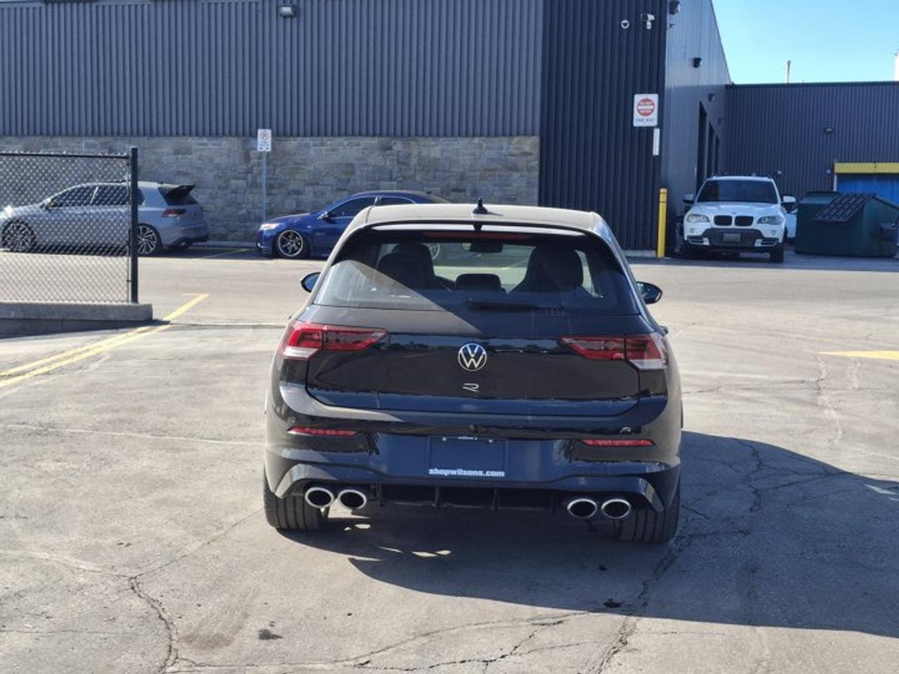 2024 Volkswagen Golf R AWD | Leather |  Nav | HUD | Adaptive Cruise | Cooled + Heated Seats | and More ! Photo