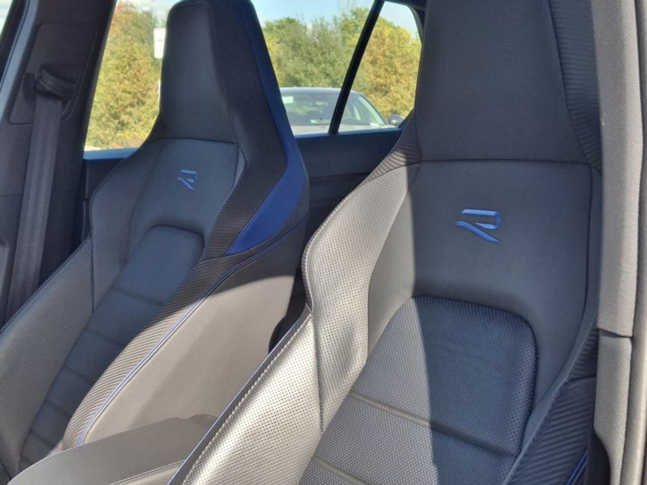2024 Volkswagen Golf R AWD | Leather |  Nav | HUD | Adaptive Cruise | Cooled + Heated Seats | and More ! Photo