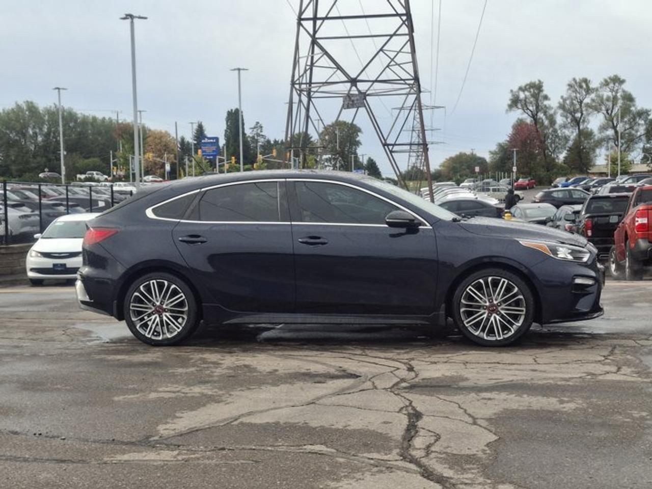 2020 Kia Forte5 GT Limited | Hatch | Leather | Nav | Sunroof | Smart Cruise | Cooled + Heated Seats | and More ! Photo