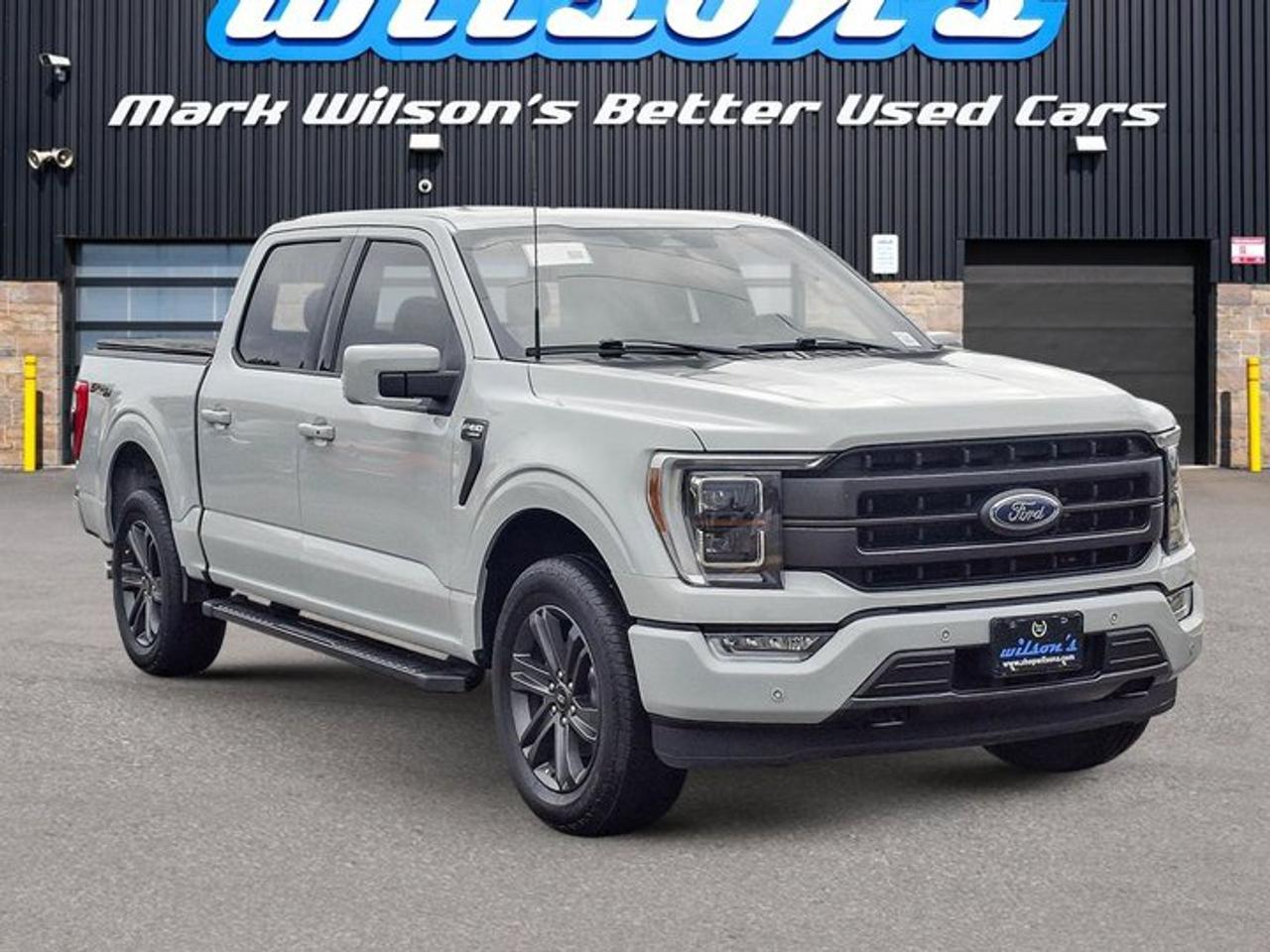 2023 Ford F-150 Lariat Crew 4X4 | 502A | Sport | Leather | Sunroof | Cooled + Heated Seats | Power Tailgate & More ! Photo