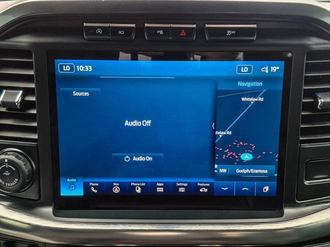 2023 Ford F-150 Lariat Crew 4X4 | 502A | Sport | Leather | Sunroof | Cooled + Heated Seats | Power Tailgate & More ! Photo