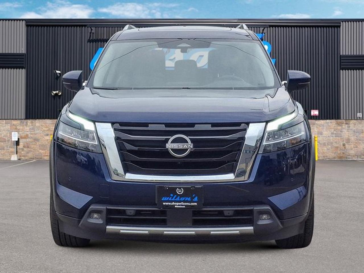 2024 Nissan Pathfinder SL 4WD | Leather | Sunroof | Nav | 360 Camera | Power Seats | Smart Cruise | Remote Start and More ! Photo