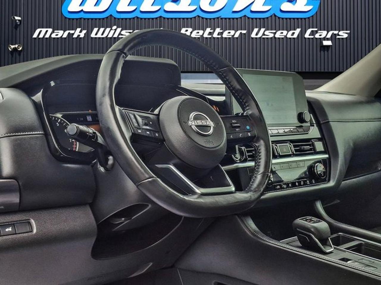 2024 Nissan Pathfinder SL 4WD | Leather | Sunroof | Nav | 360 Camera | Power Seats | Smart Cruise | Remote Start and More ! Photo