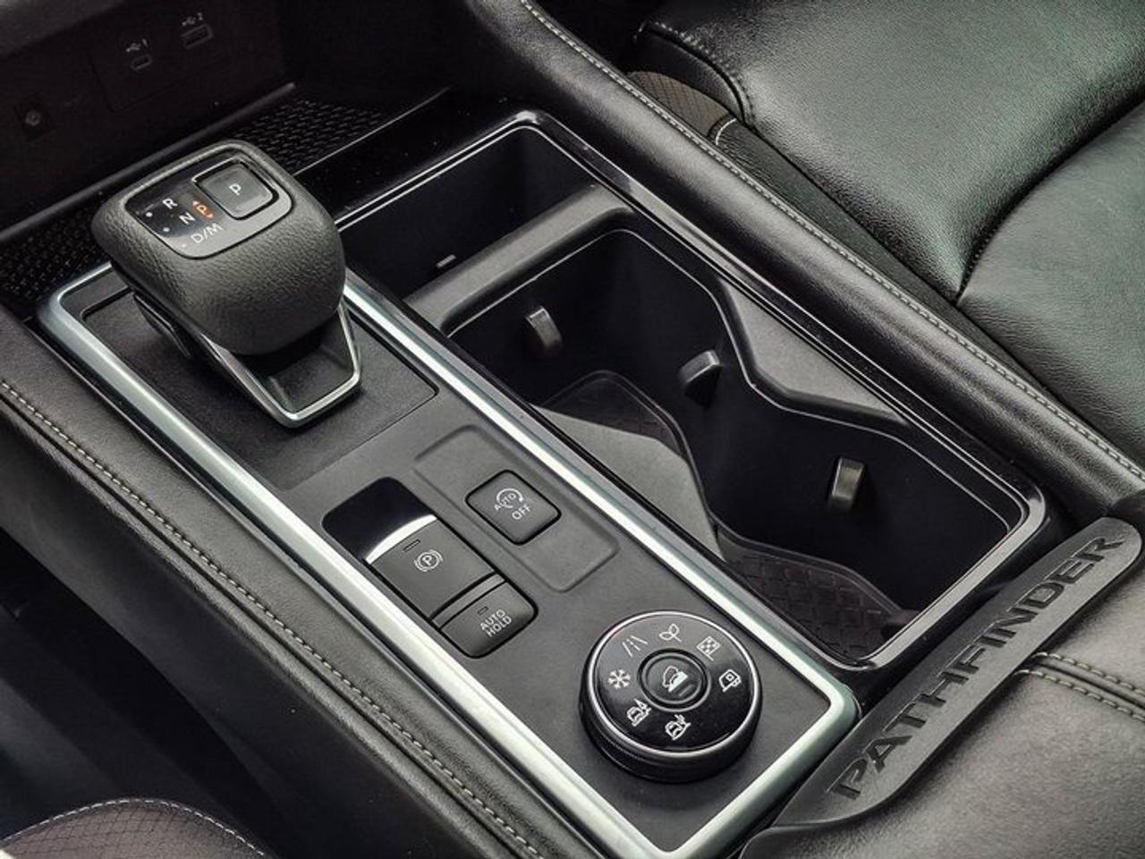 2024 Nissan Pathfinder SL 4WD | Leather | Sunroof | Nav | 360 Camera | Power Seats | Smart Cruise | Remote Start and More ! Photo
