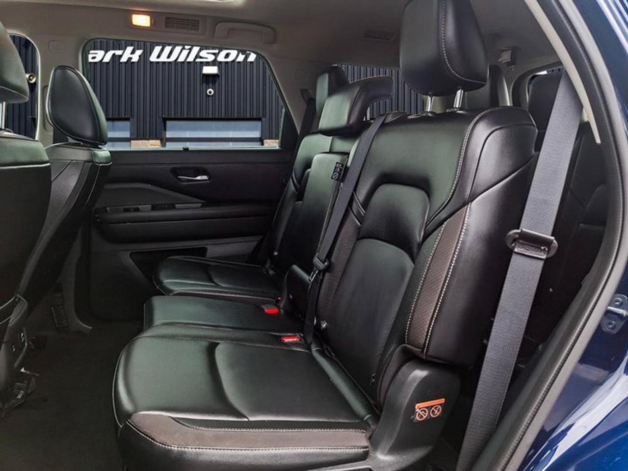 2024 Nissan Pathfinder SL 4WD | Leather | Sunroof | Nav | 360 Camera | Power Seats | Smart Cruise | Remote Start and More ! Photo